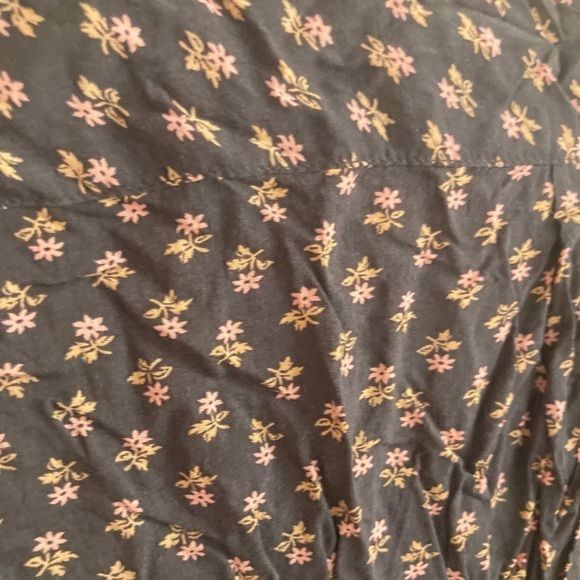 GAP long sleeve flower top - Picture 4 of 4